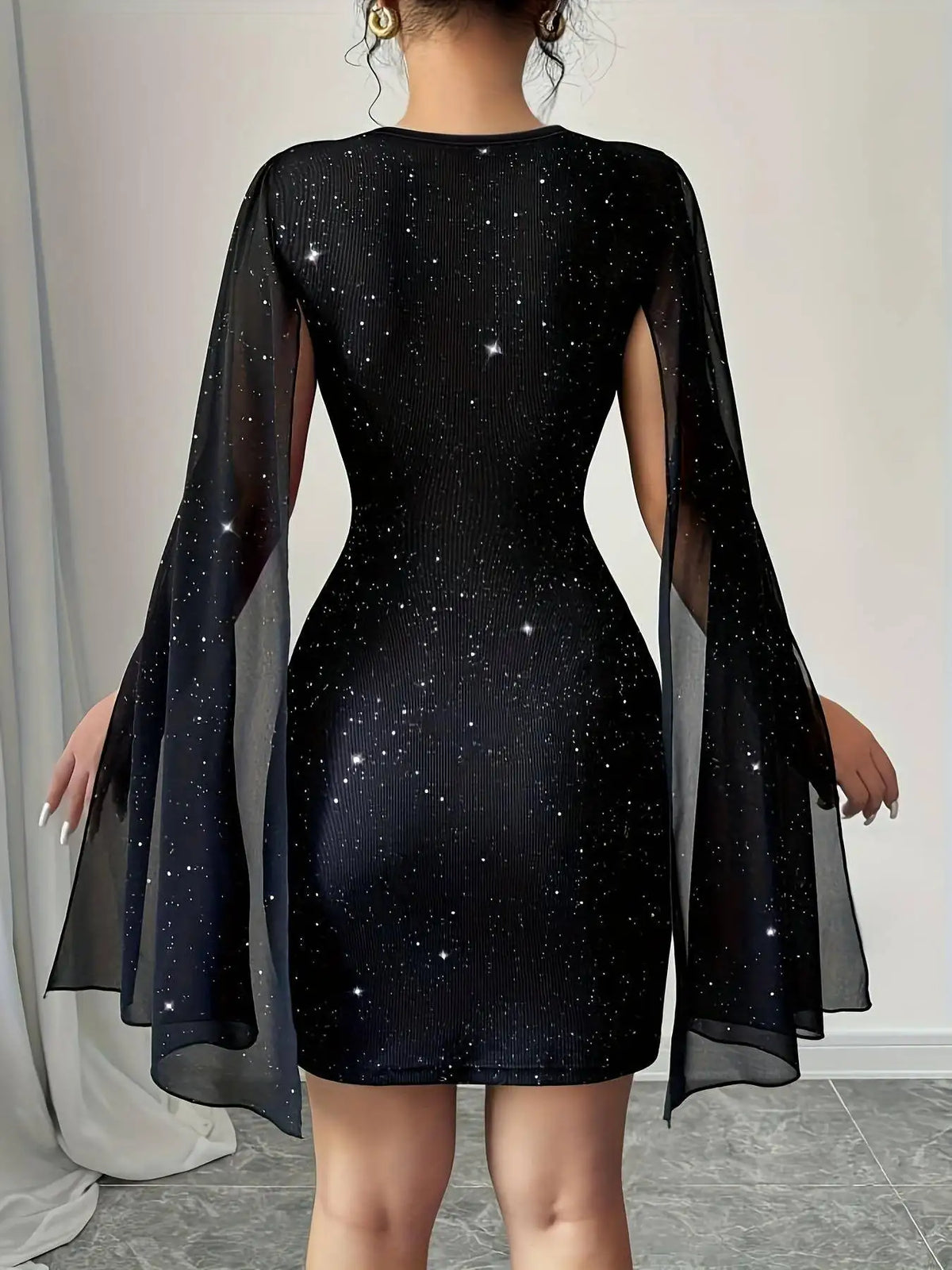Women's Lace Crew Neck Cape Sleeve Bodycon Dress